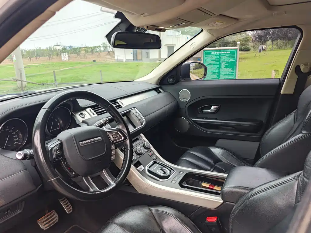 Land Rover Evoque 2014 — фото 17