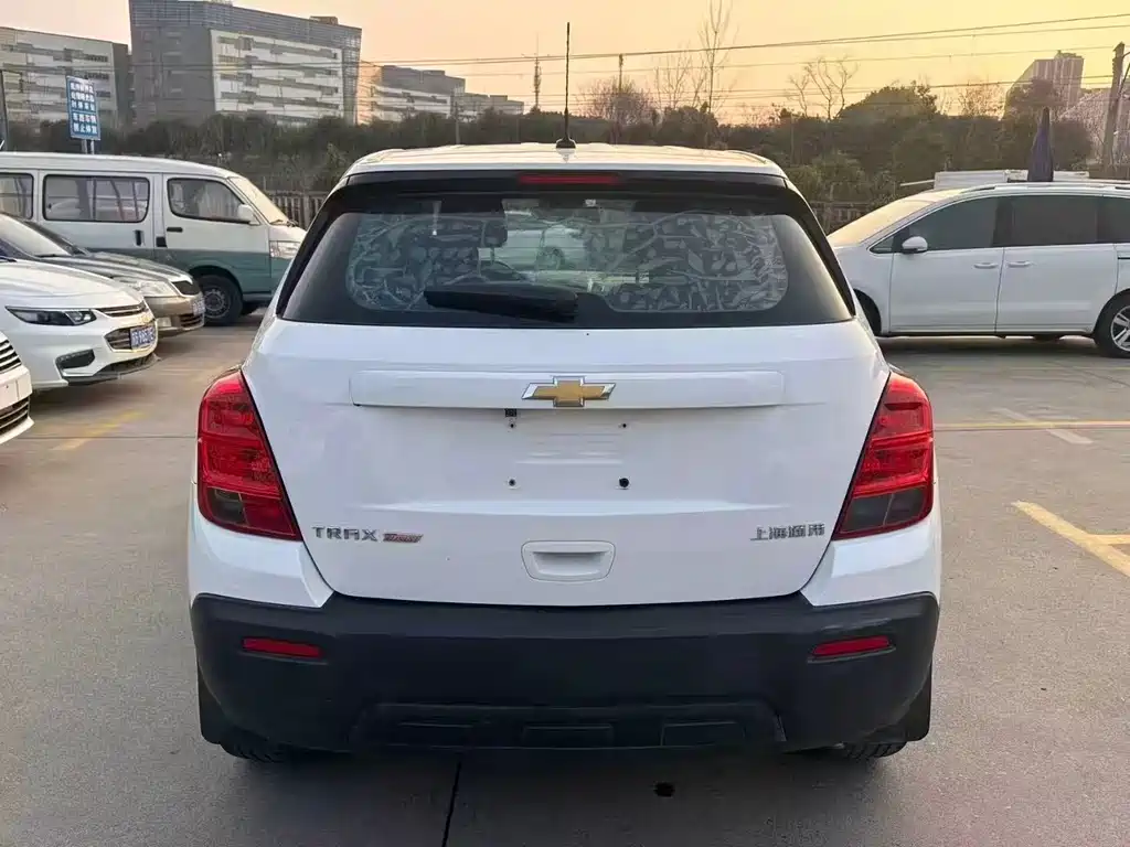 Chevrolet Trax 2015 — фото 8