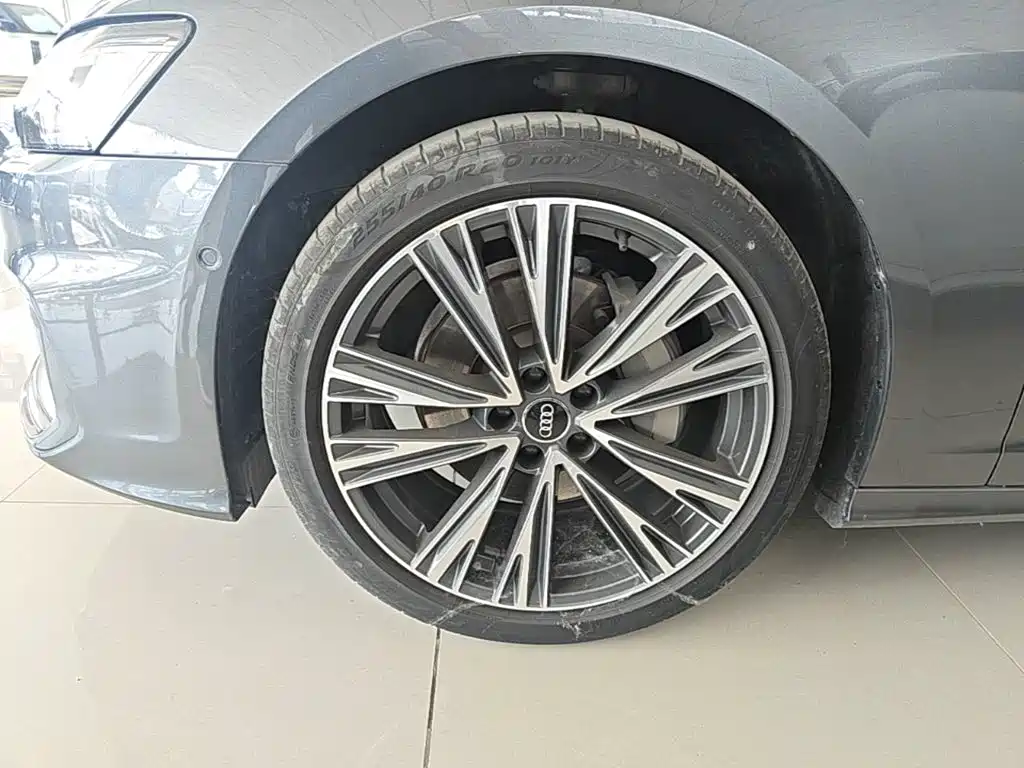 Audi A6L 2022 — фото 23