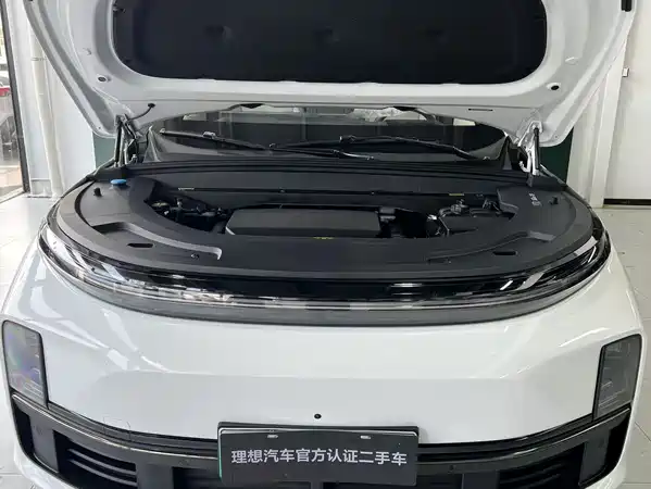 Li Auto L7 2025