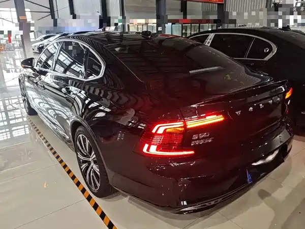 Volvo S90 2022
