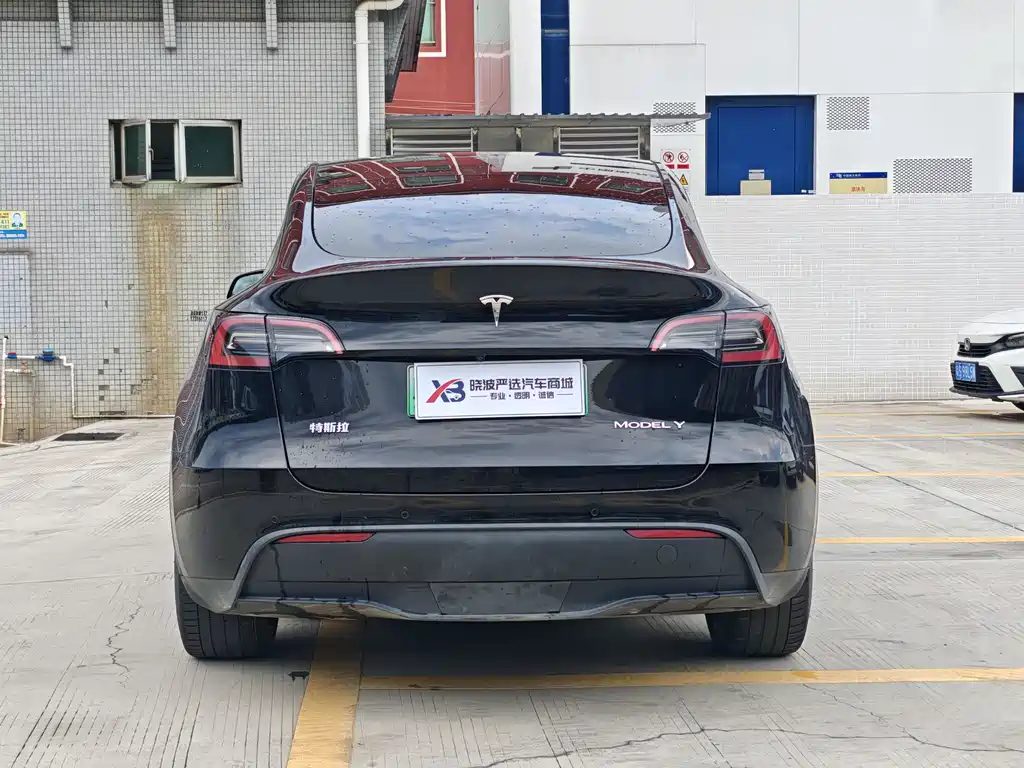 Tesla Model Y 2022 — фото 5