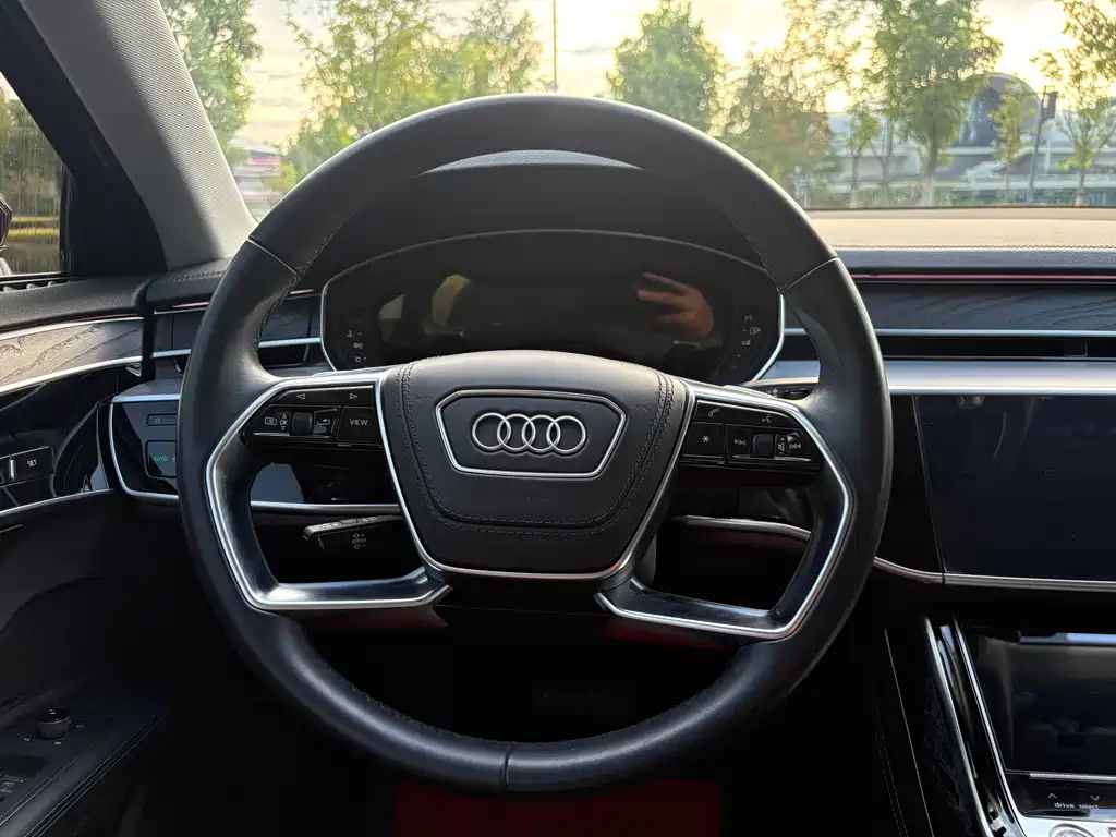 Audi A8 2023 — фото 16