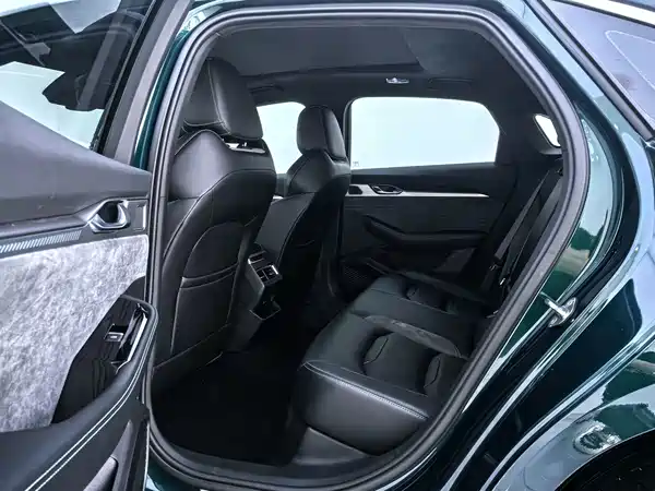 Geely Xingrui 2022