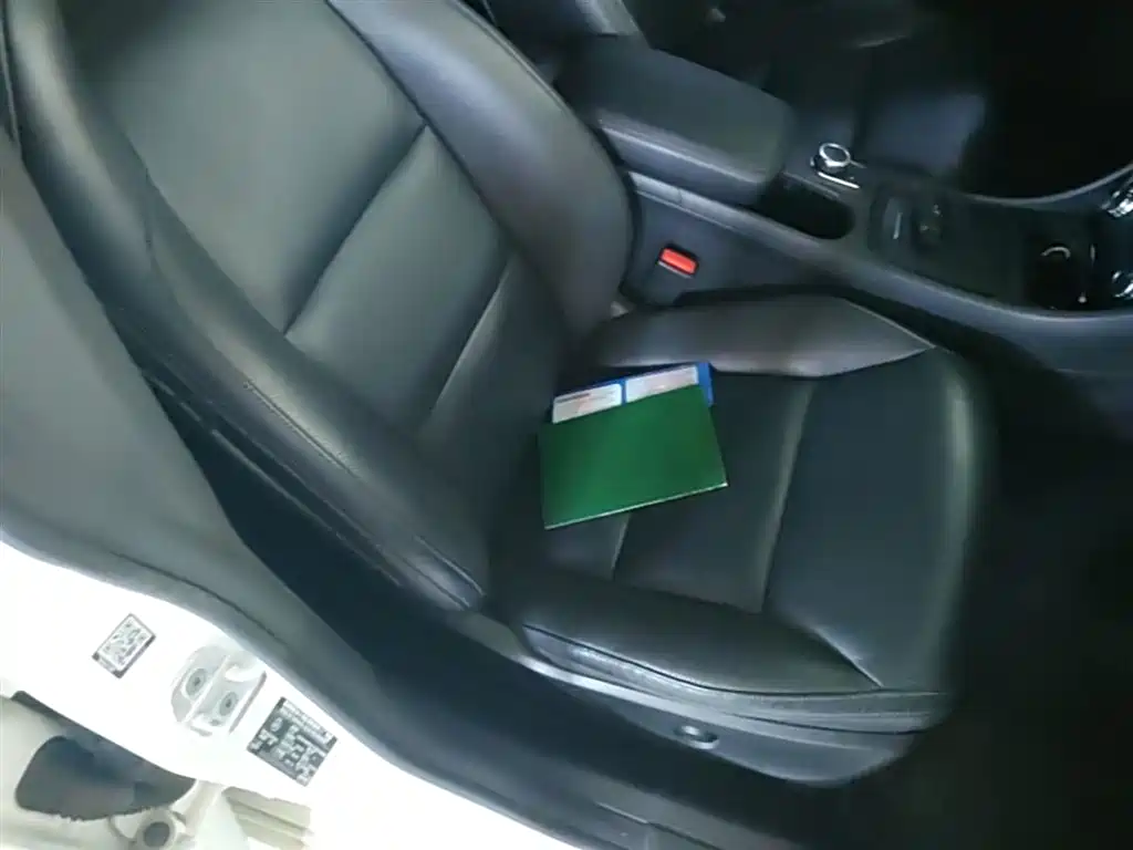 Mercedes-Benz CLA 2015 — фото 25