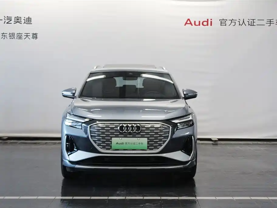 Audi Q4 e-tron 2024 — фото 2
