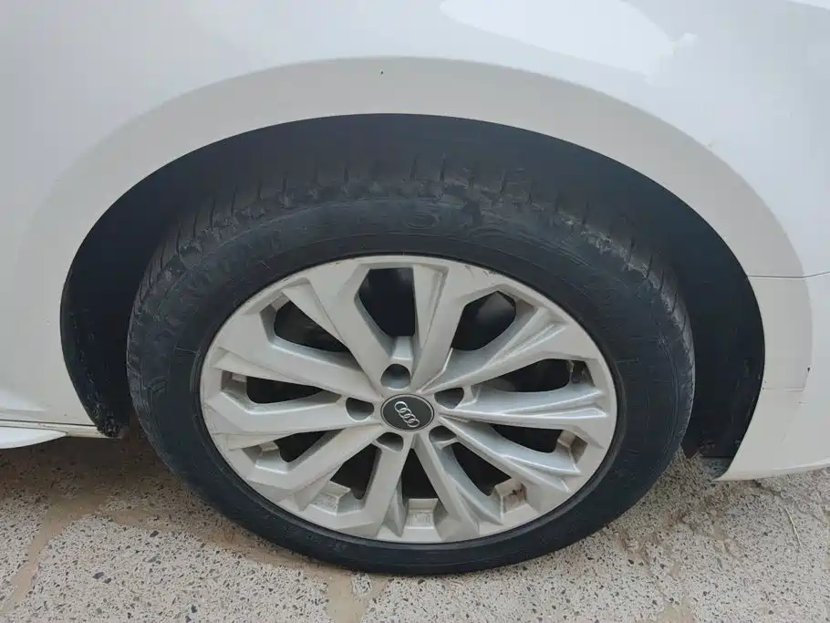 Audi A4L 2019
