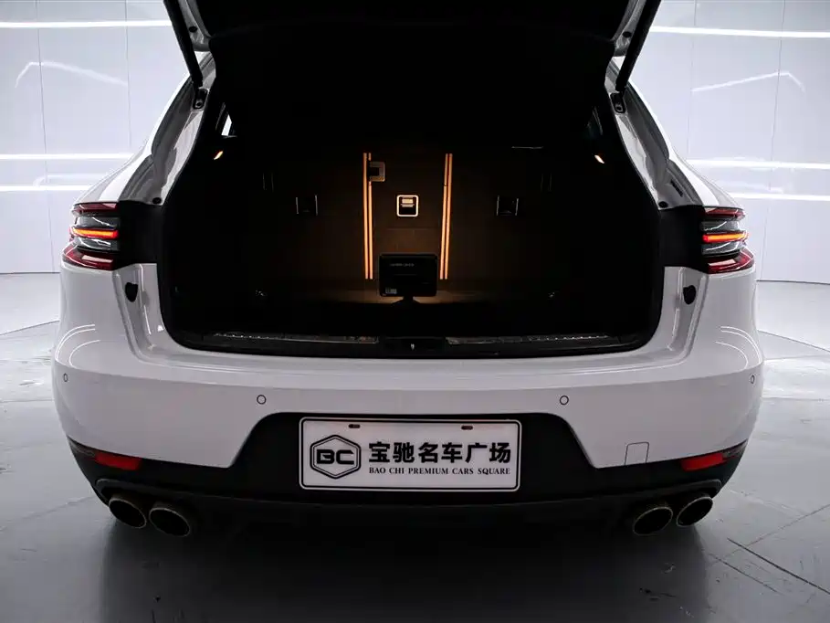 Porsche Macan 2017 — фото 15