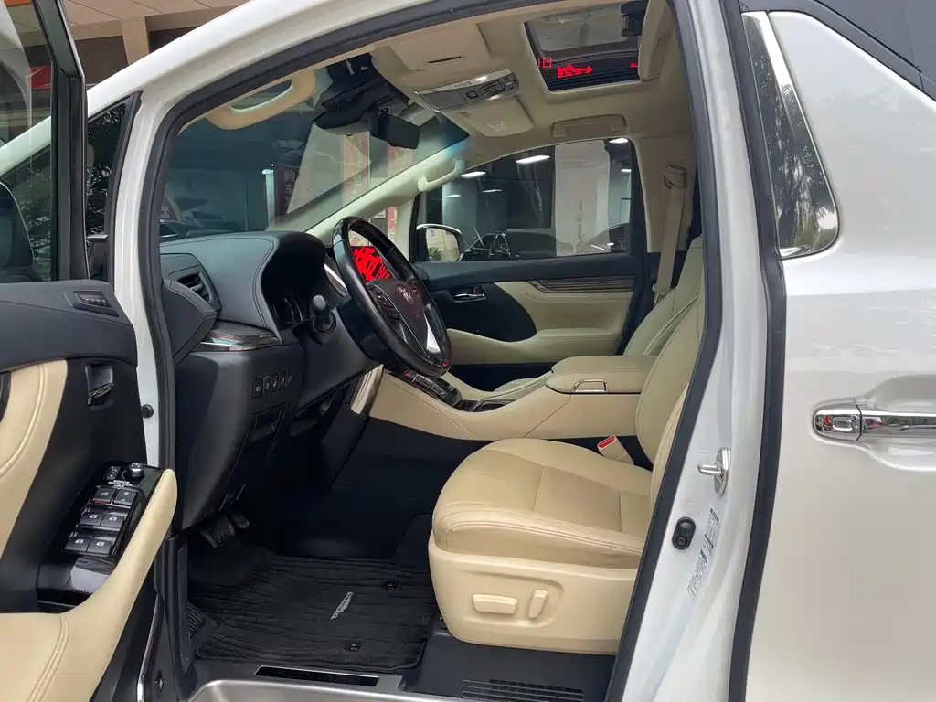 Toyota Alphard 2021 — фото 6