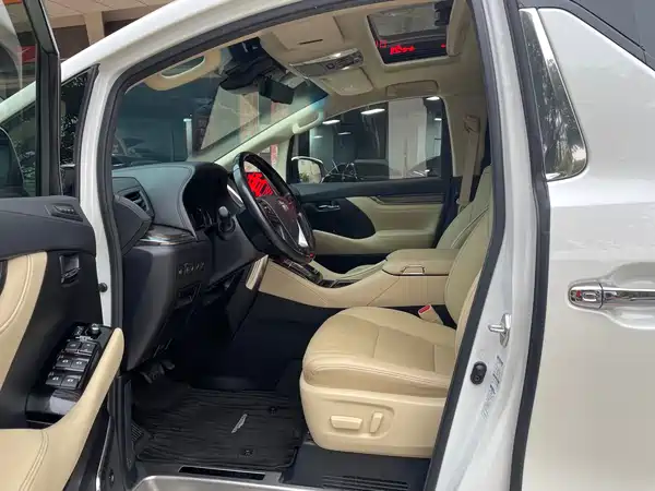 Toyota Alphard 2021