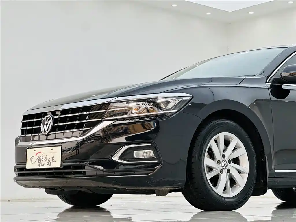 Volkswagen Passat 2019 — фото 8