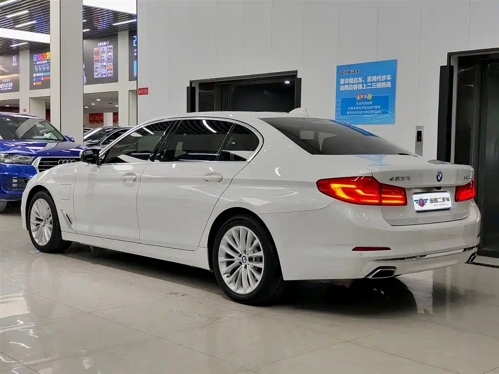 BMW 5 Series New Energy 2020 — фото 4