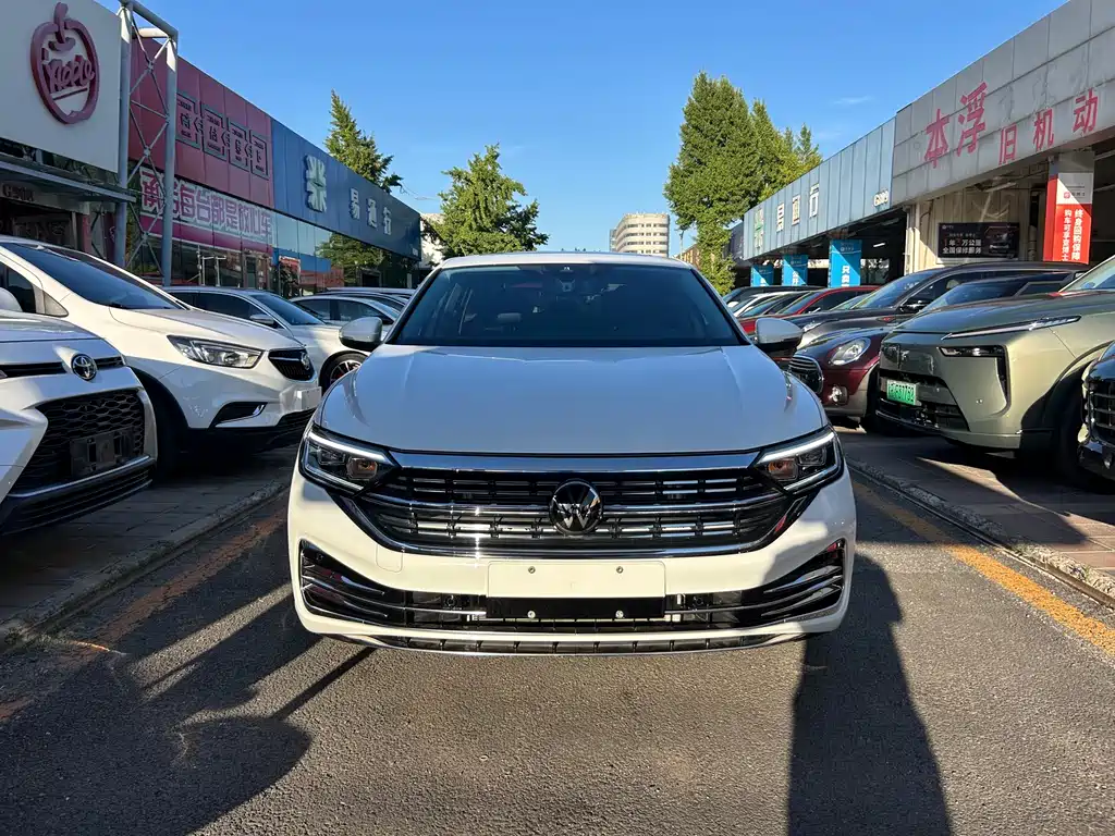 Volkswagen Sagitar 2025
