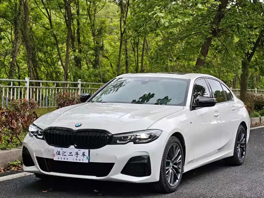 BMW 3 Series 2021 — фото 1