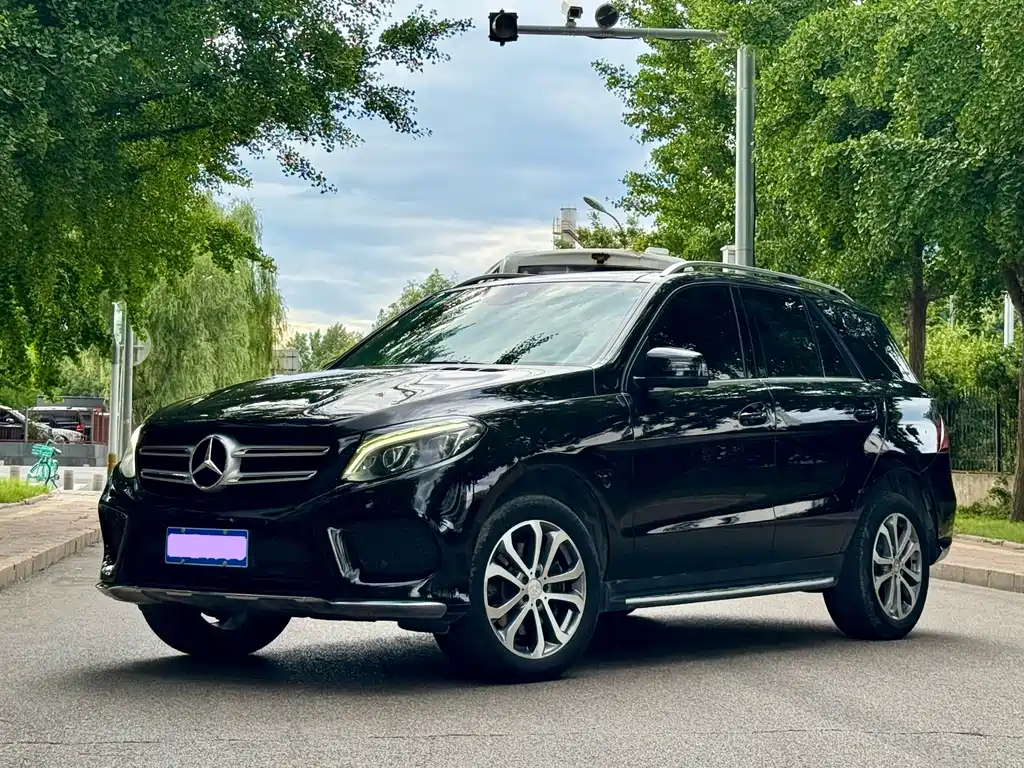 Mercedes-Benz GLE 2017 — фото 1