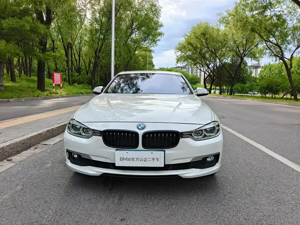 BMW 3 Series 2019 — фото 2