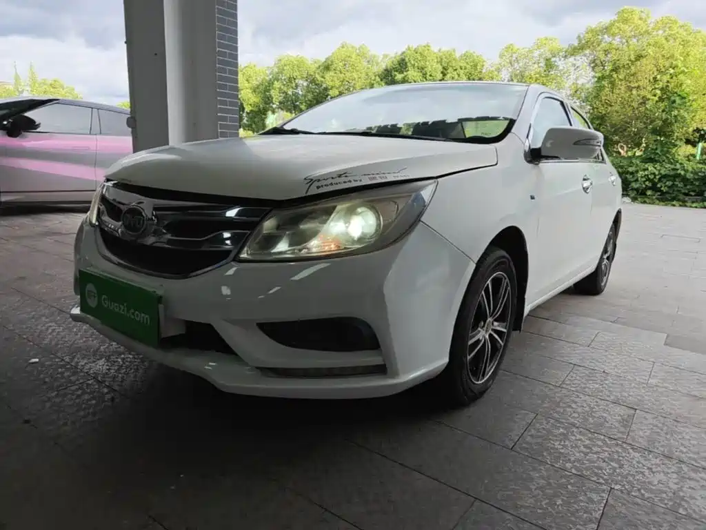 BYD Surui 2015 — фото 1