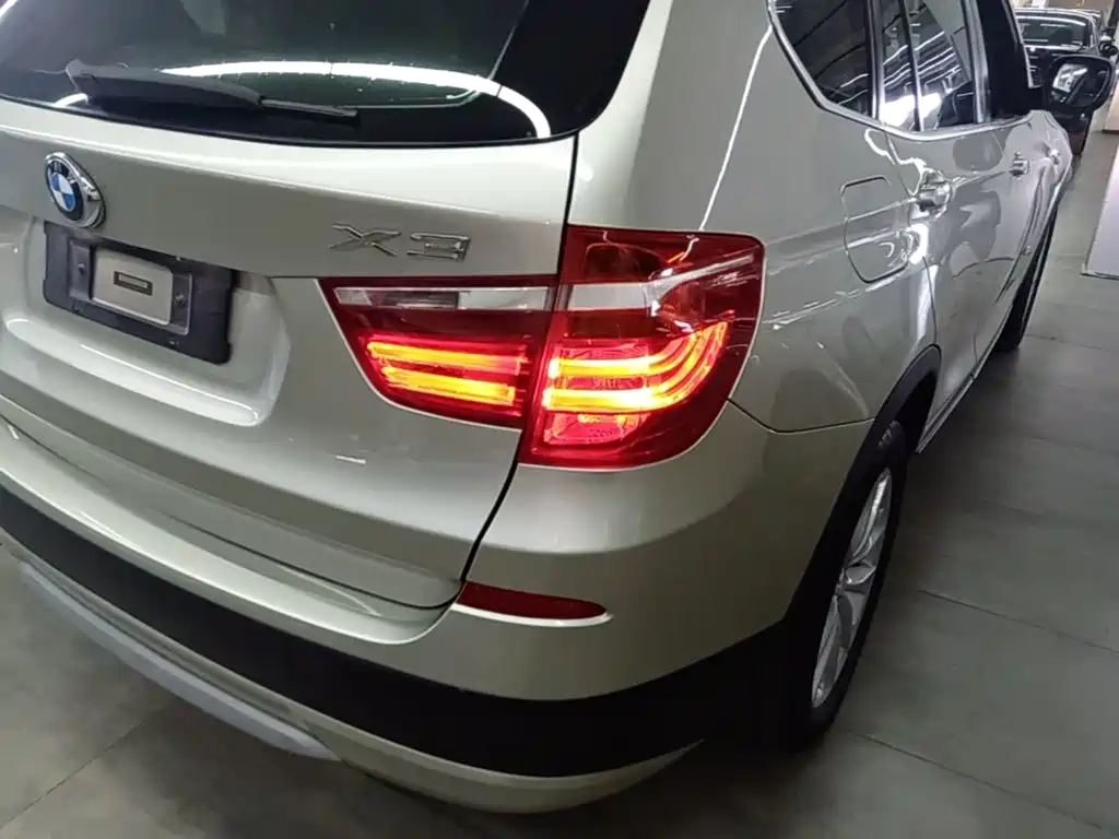 BMW X3 2014 — фото 8