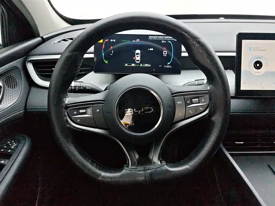 BYD Seal 05 DM-i 2025 — фото 15