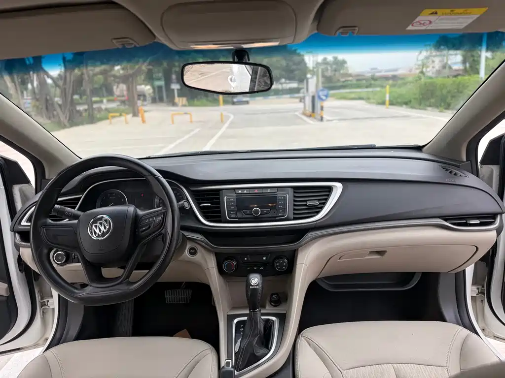 Buick Excelle 2017 — фото 12