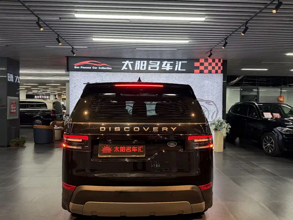 Land Rover Discovery 2019 — фото 18