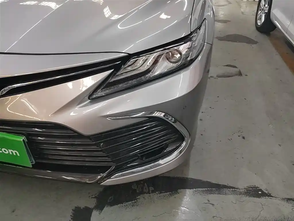 Toyota Camry 2022 — фото 24