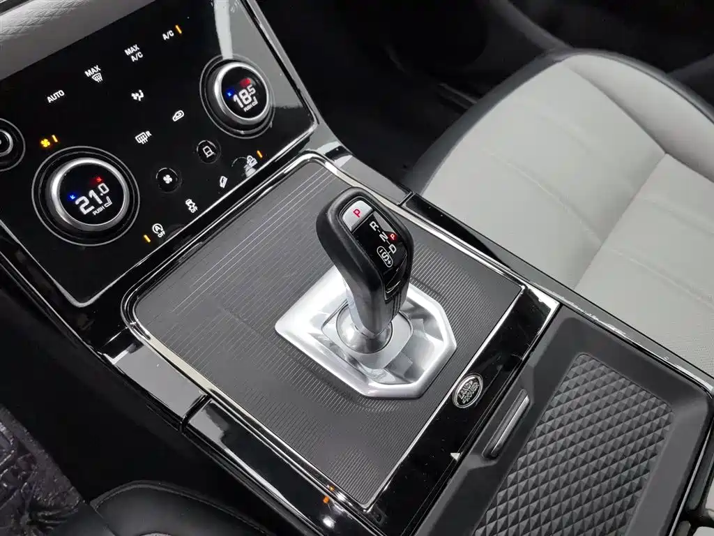 Land Rover Evoque 2020 — фото 13