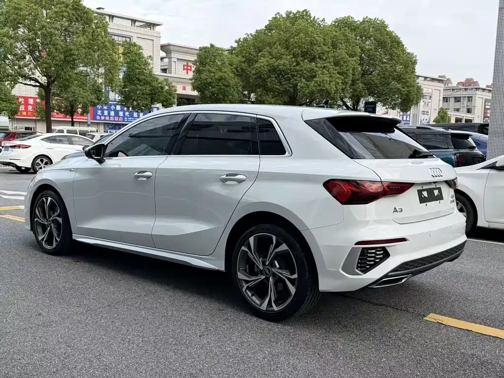 Audi A3 2022 — фото 11