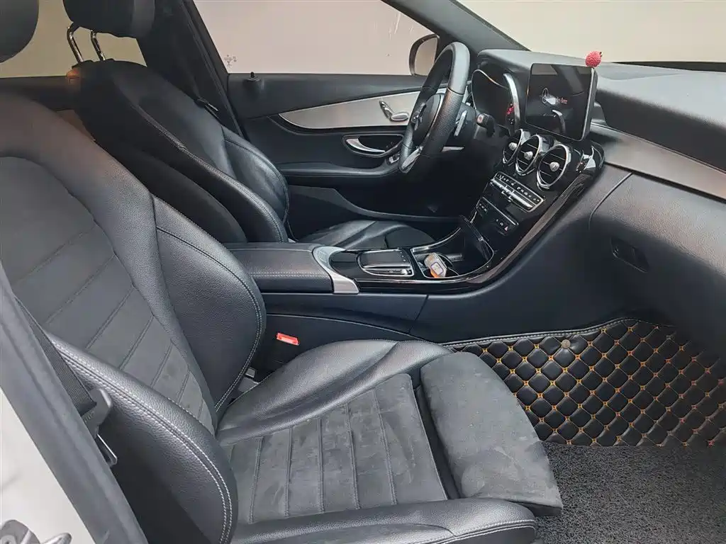 Mercedes-Benz C-Class 2019 — фото 15