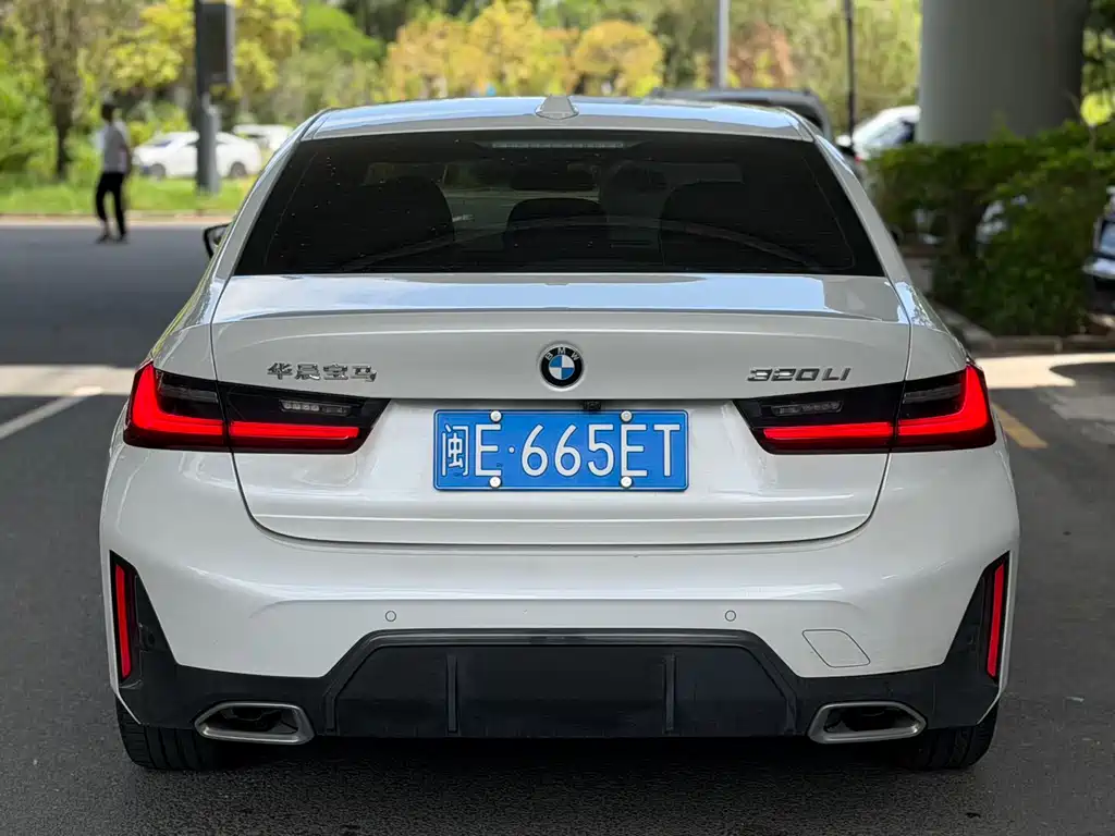BMW 3 Series 2023