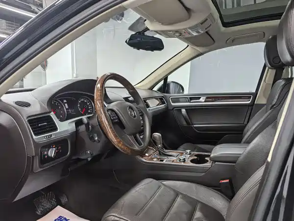 Volkswagen Touareg 2012