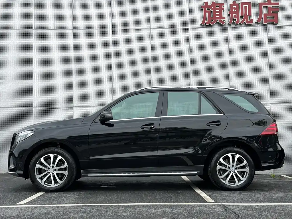Mercedes-Benz GLE 2018 — фото 7