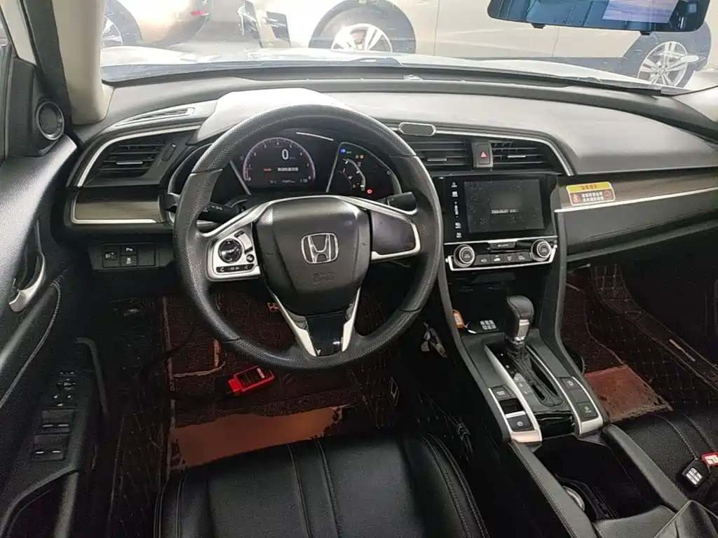 Honda Civic 2020 — фото 11