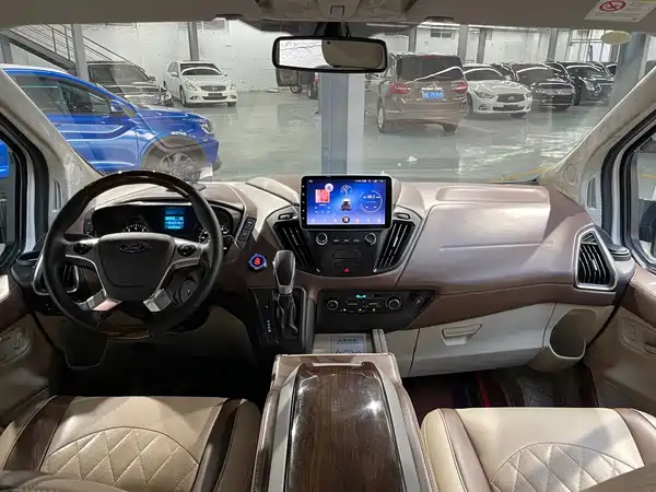 Ford Tourneo 2020