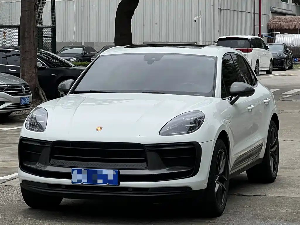 Porsche Macan 2023 — фото 1