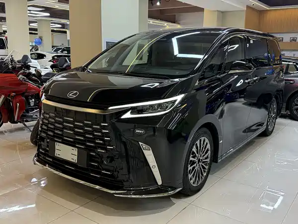 Lexus LM 2023
