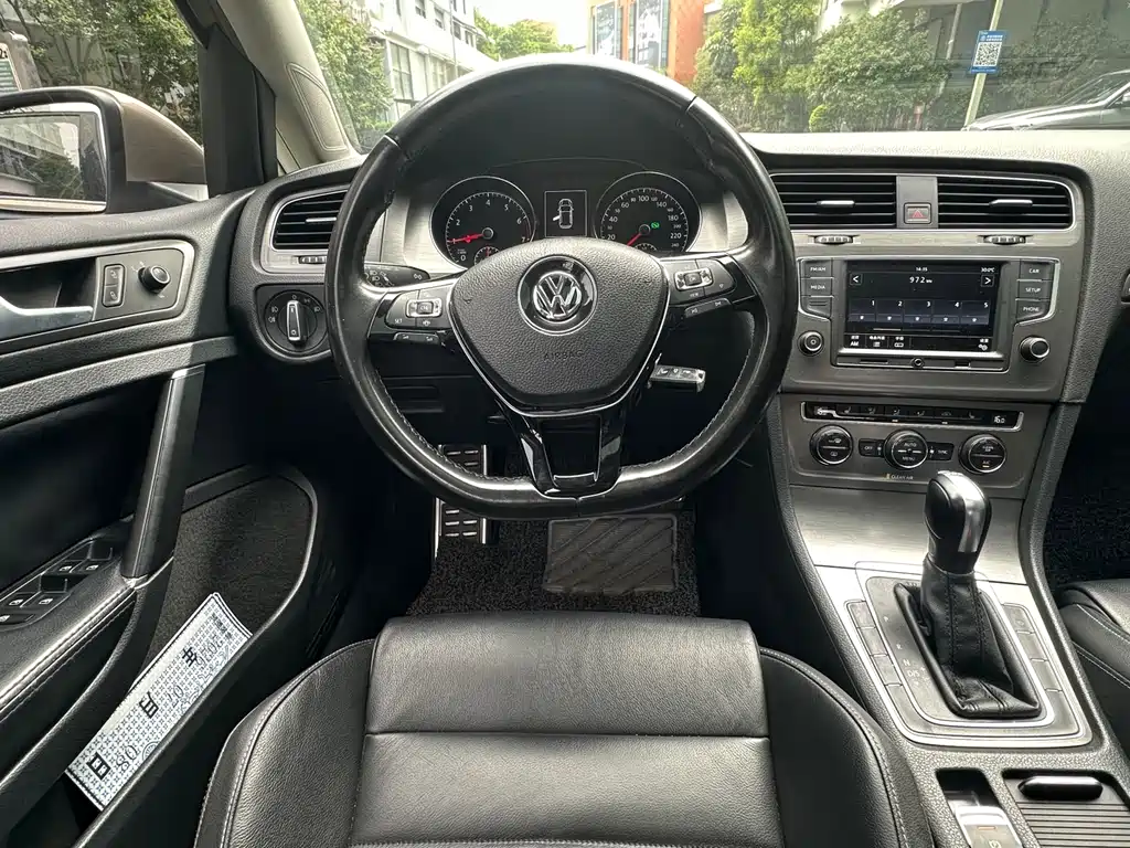 Volkswagen Golf 2017 — фото 13