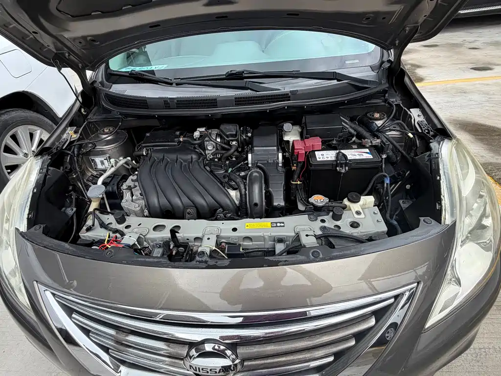 Nissan Sunny 2012 — фото 16