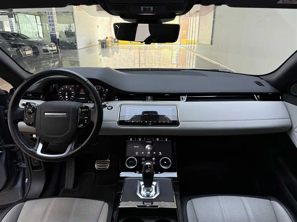 Land Rover Evoque 2020 — фото 7