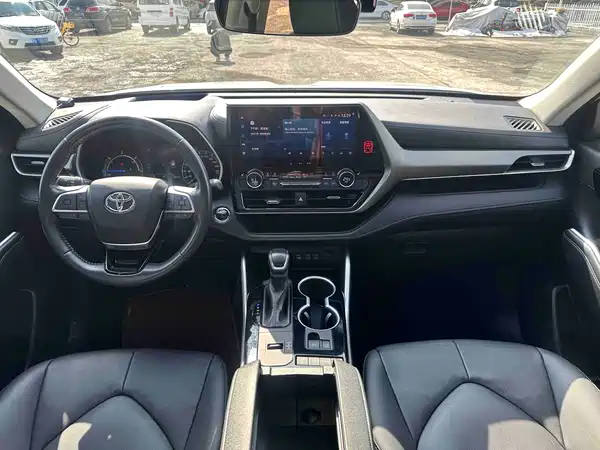 Toyota Highlander 2024