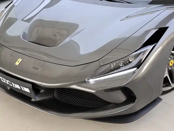 Ferrari F8 2019