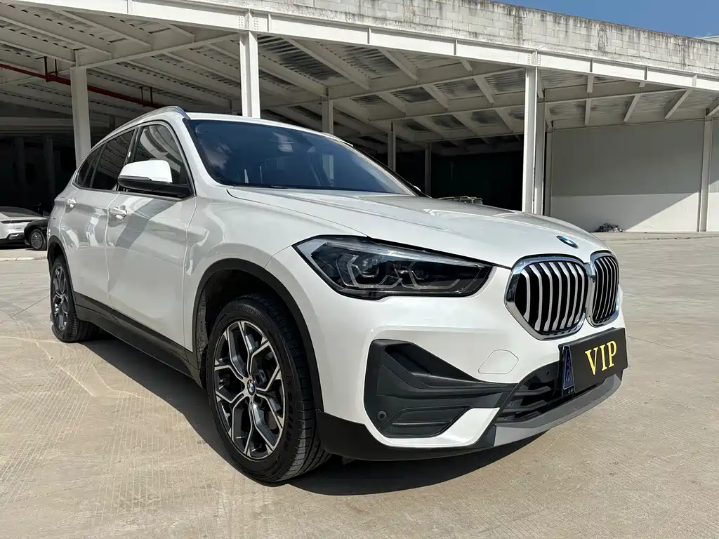 BMW X1 2022 — фото 3
