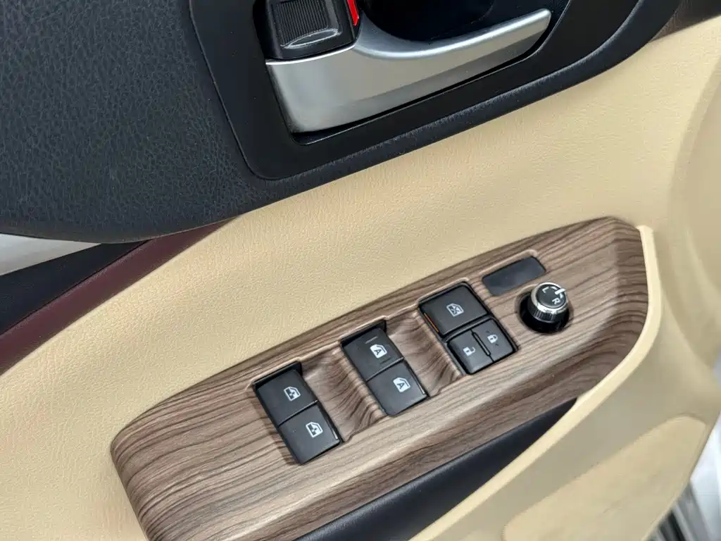 Toyota Highlander 2016 — фото 12