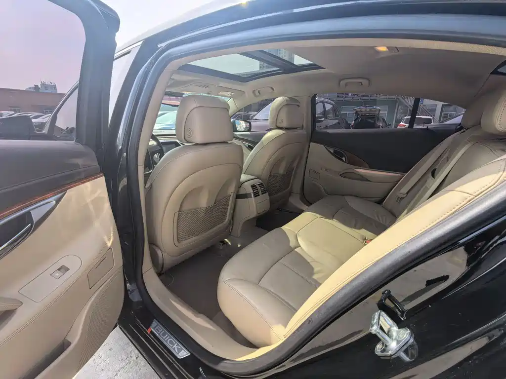 Buick LaCrosse 2015 — фото 9