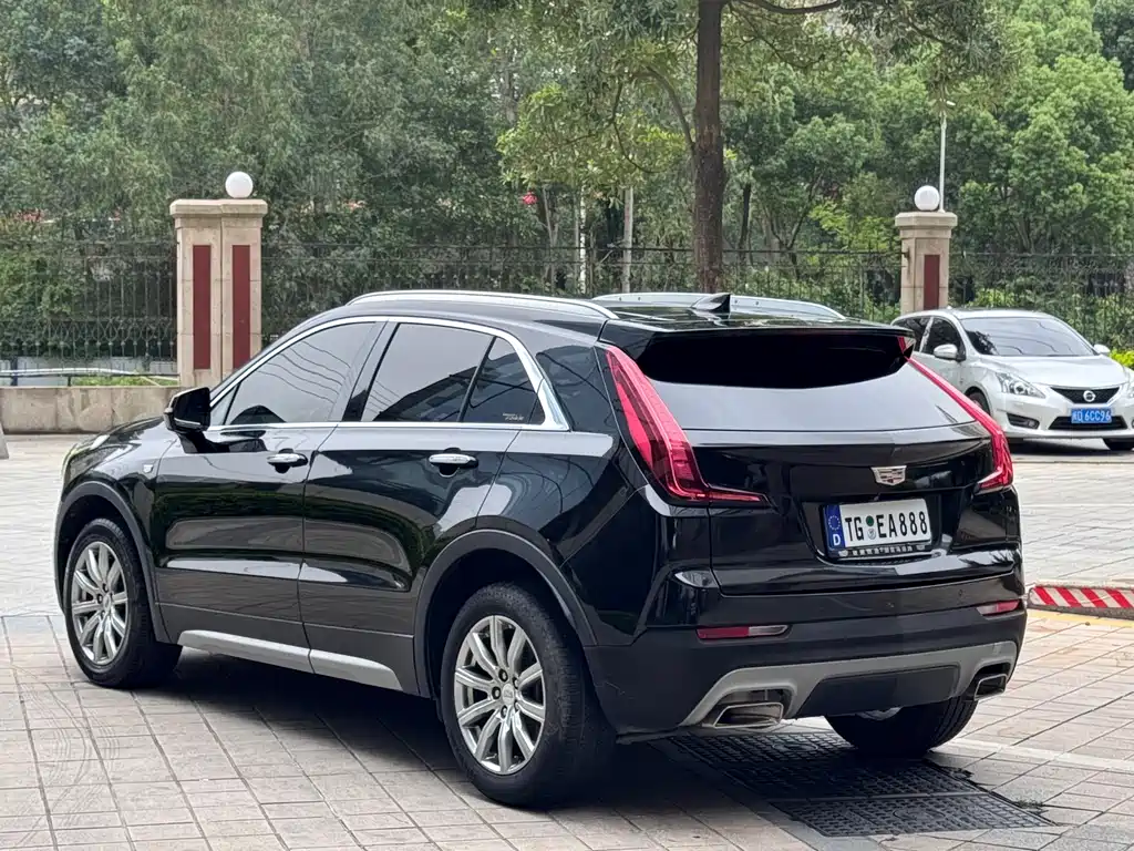 Cadillac XT4 2020 — фото 4