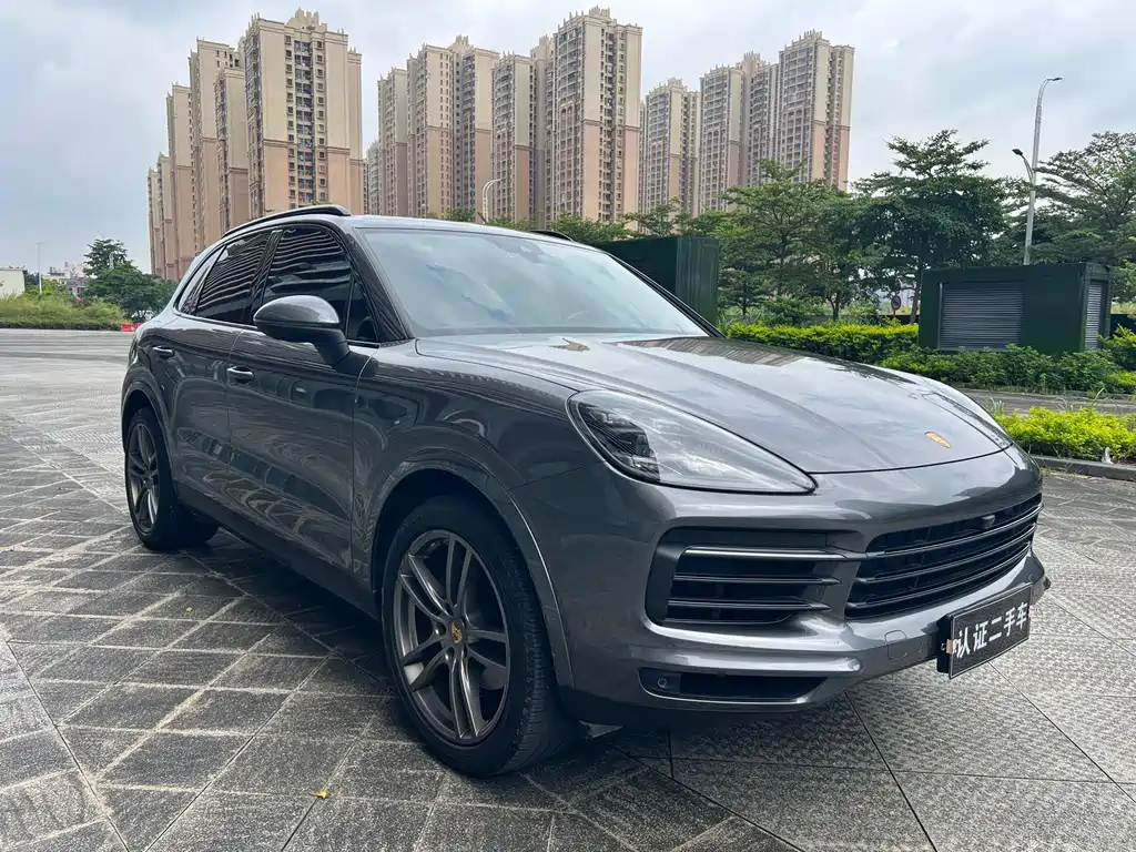 Porsche Cayenne 2021