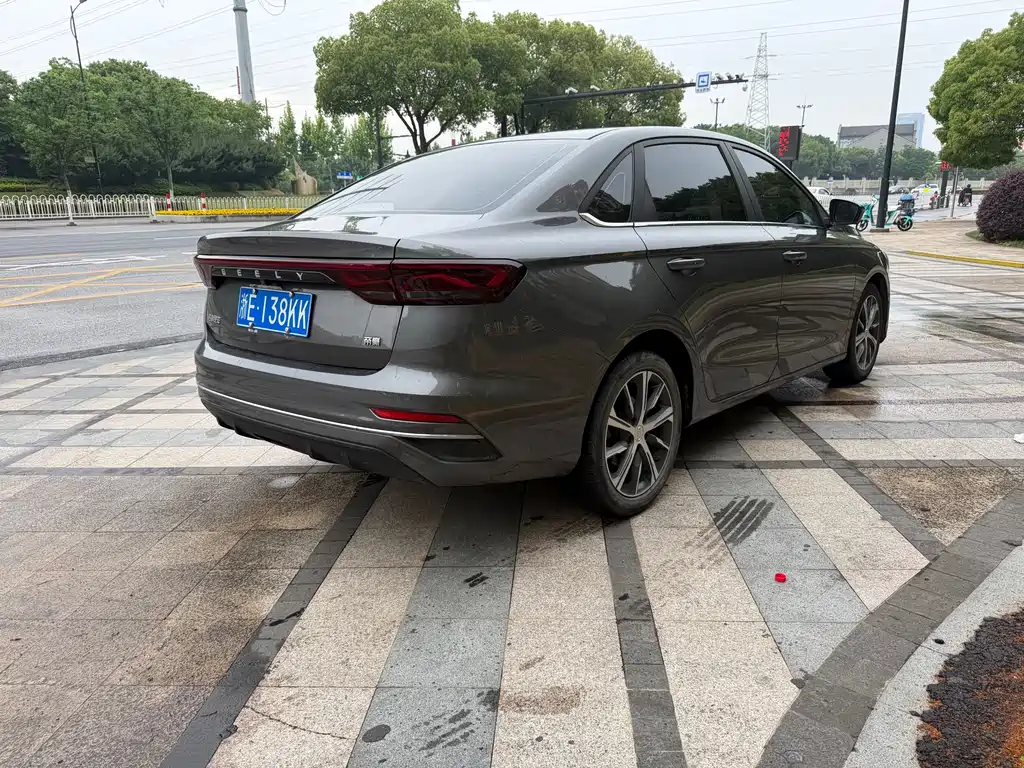 Geely Emgrand 2023 — фото 15
