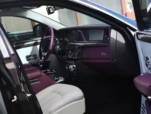 Rolls-Royce Phantom 2004