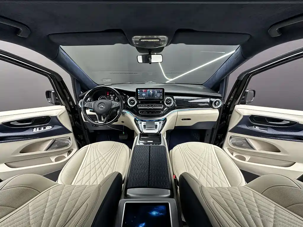 Mercedes-Benz Vito 2023 — фото 6