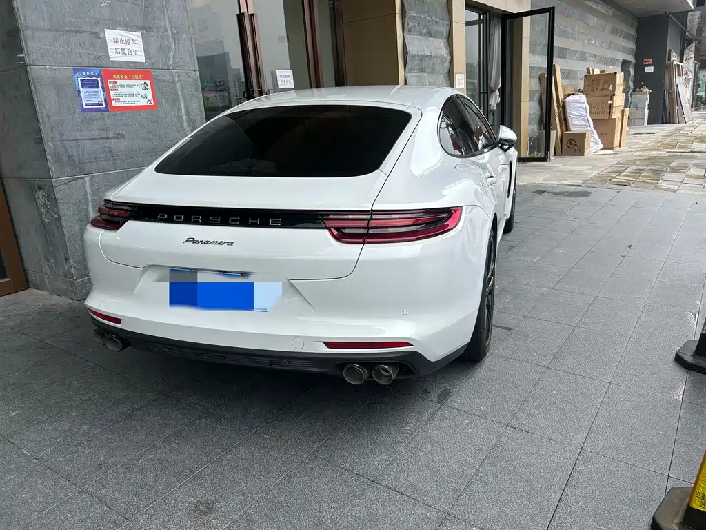 Porsche Panamera 2017 — фото 12